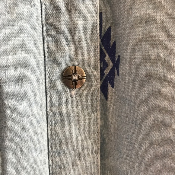 Denim & Company Tribal Print Button Down - Picture 5 of 8